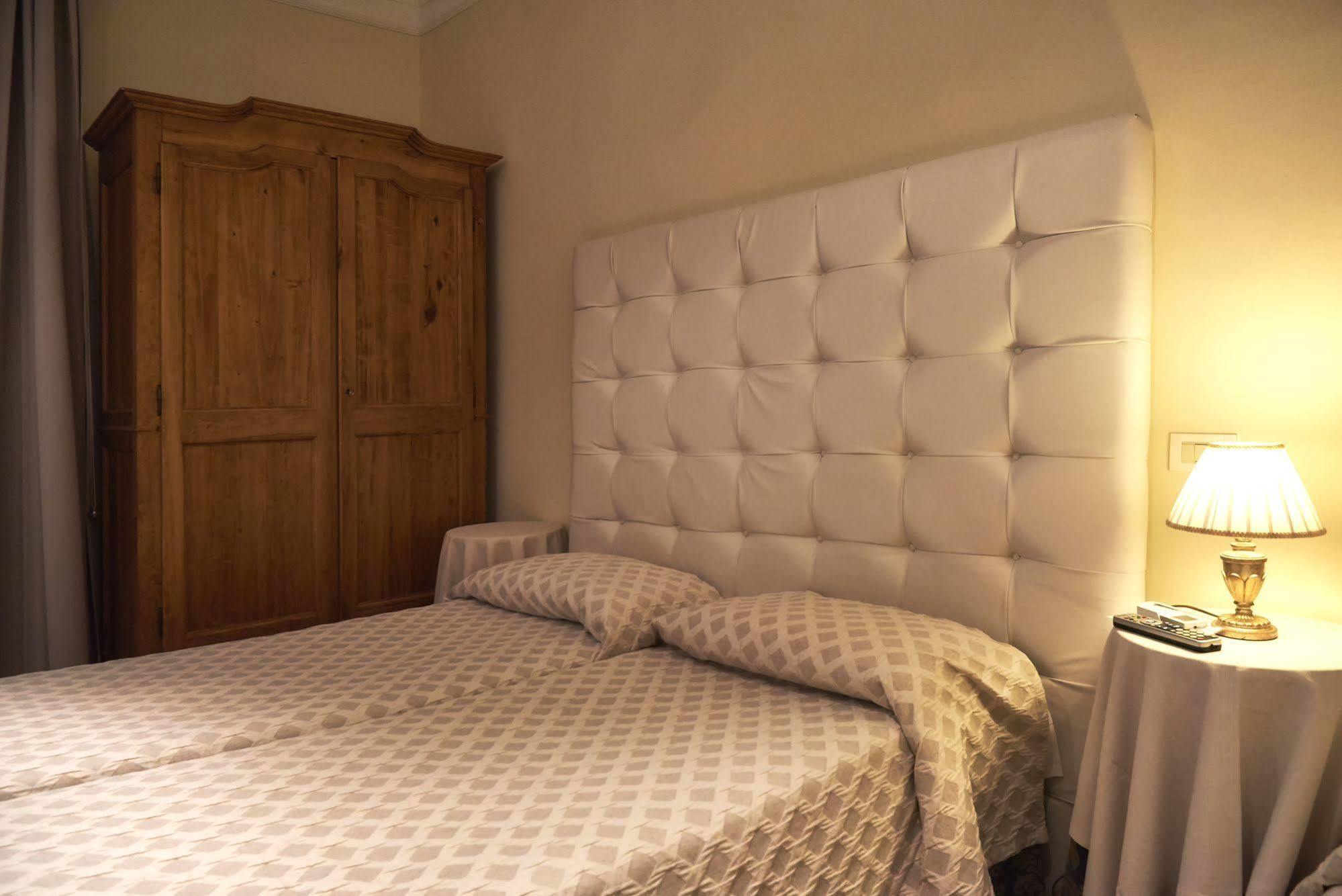 คอนดอตติ 29 Bed & Breakfast โรม ภายนอก รูปภาพ